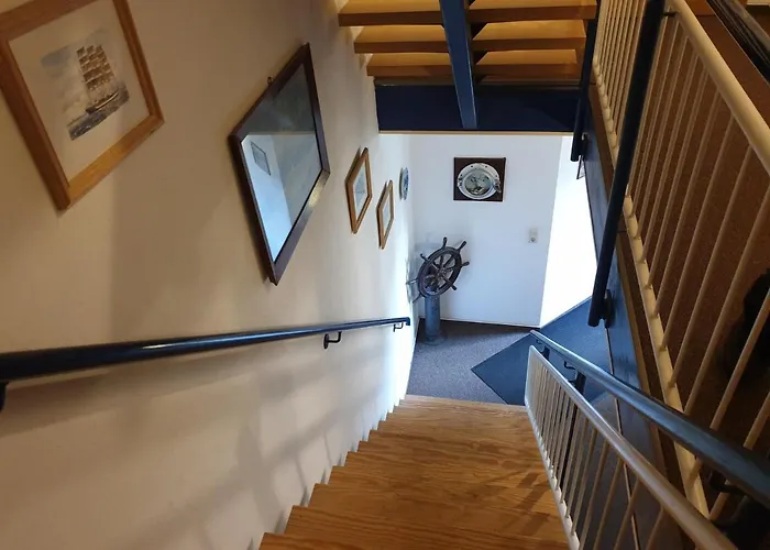 Martens - Mansadenwohnung וויק